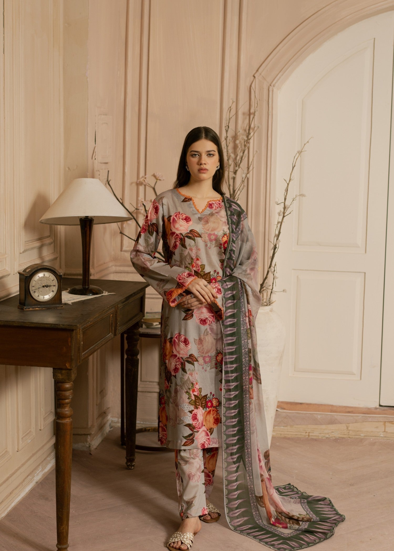 Feathers QAYL Women 3pcs