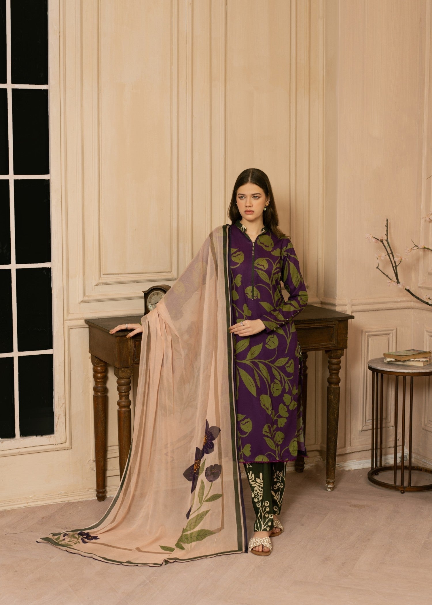 Feathers JISR Women 3pcs