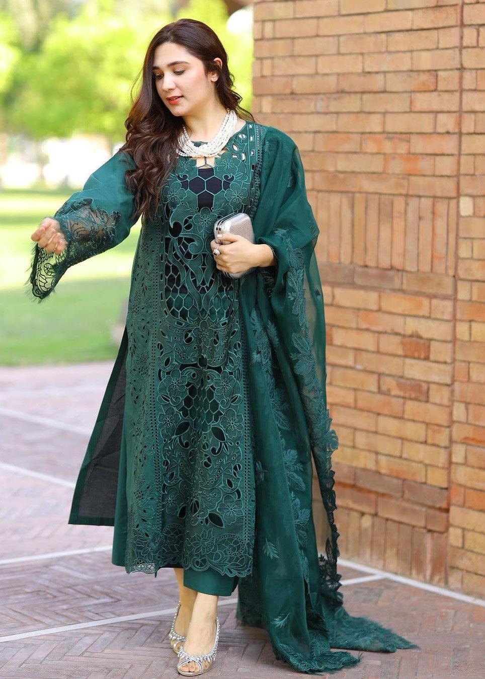 Suits By Sadia Merium bottle green lawn Women 3pcs