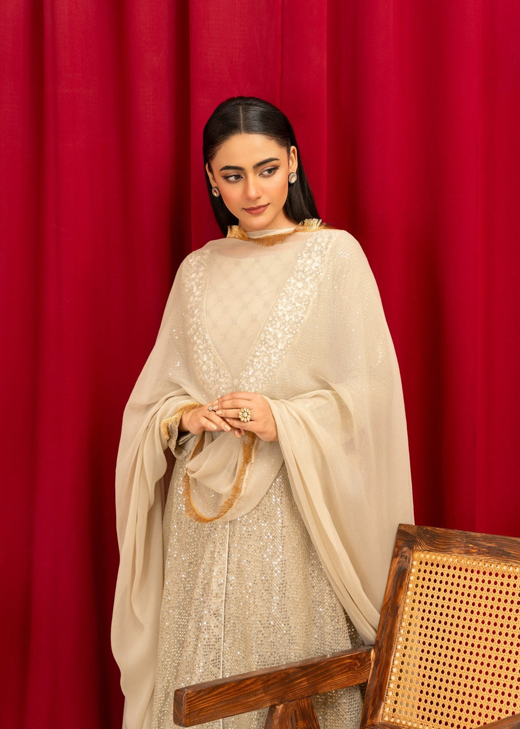 Manahils K 135 BEIGE Women 4pcs