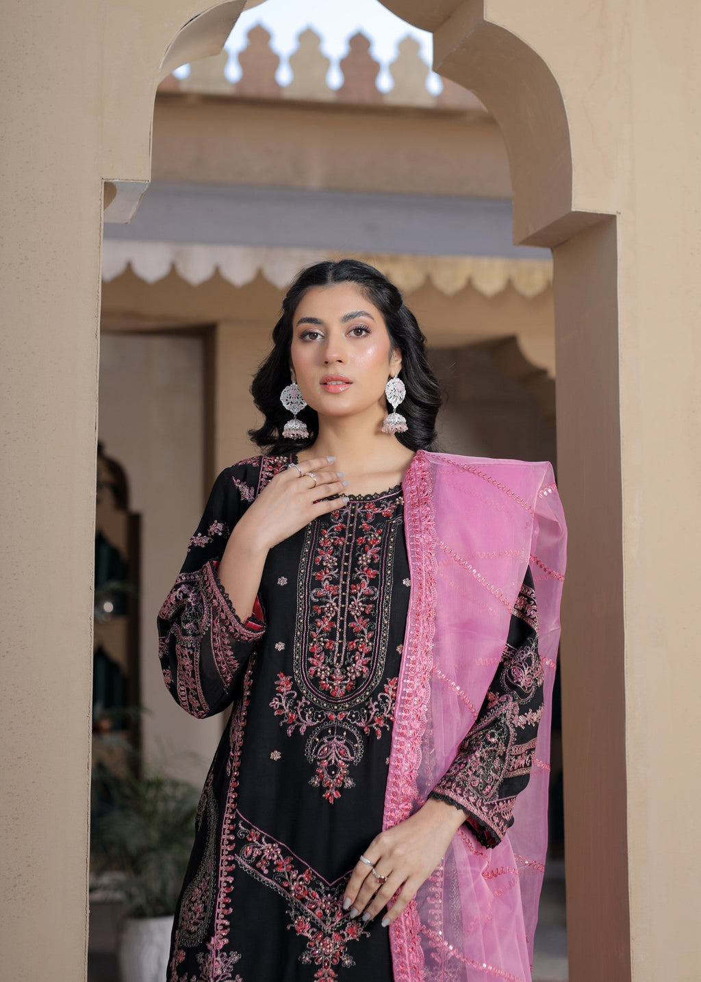 Pehnawa Fashion GRACEFUL BLACK GHARARA Women 3pcs