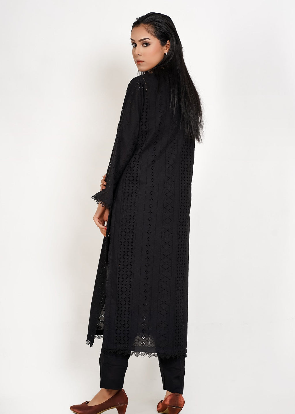 Bint-E-Hussain Stripe Chikankari Kurta Set Black Women 2pcs