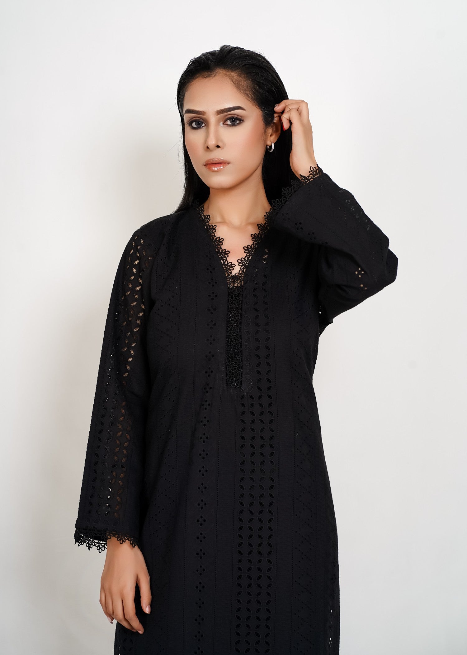Bint-E-Hussain Stripe Chikankari Kurta Set Black Women 2pcs