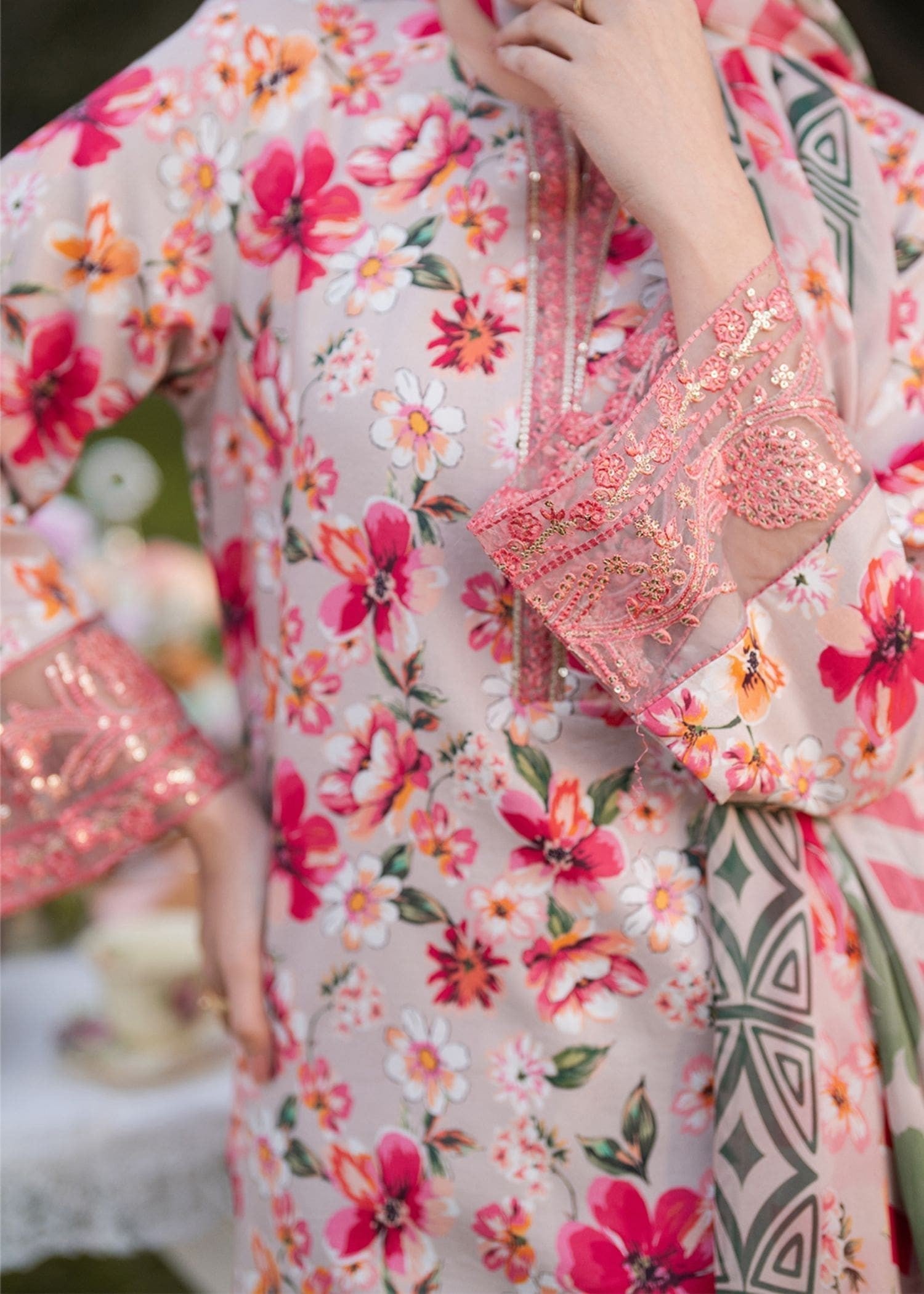 Garnet Clothing Omari Women 2pcs