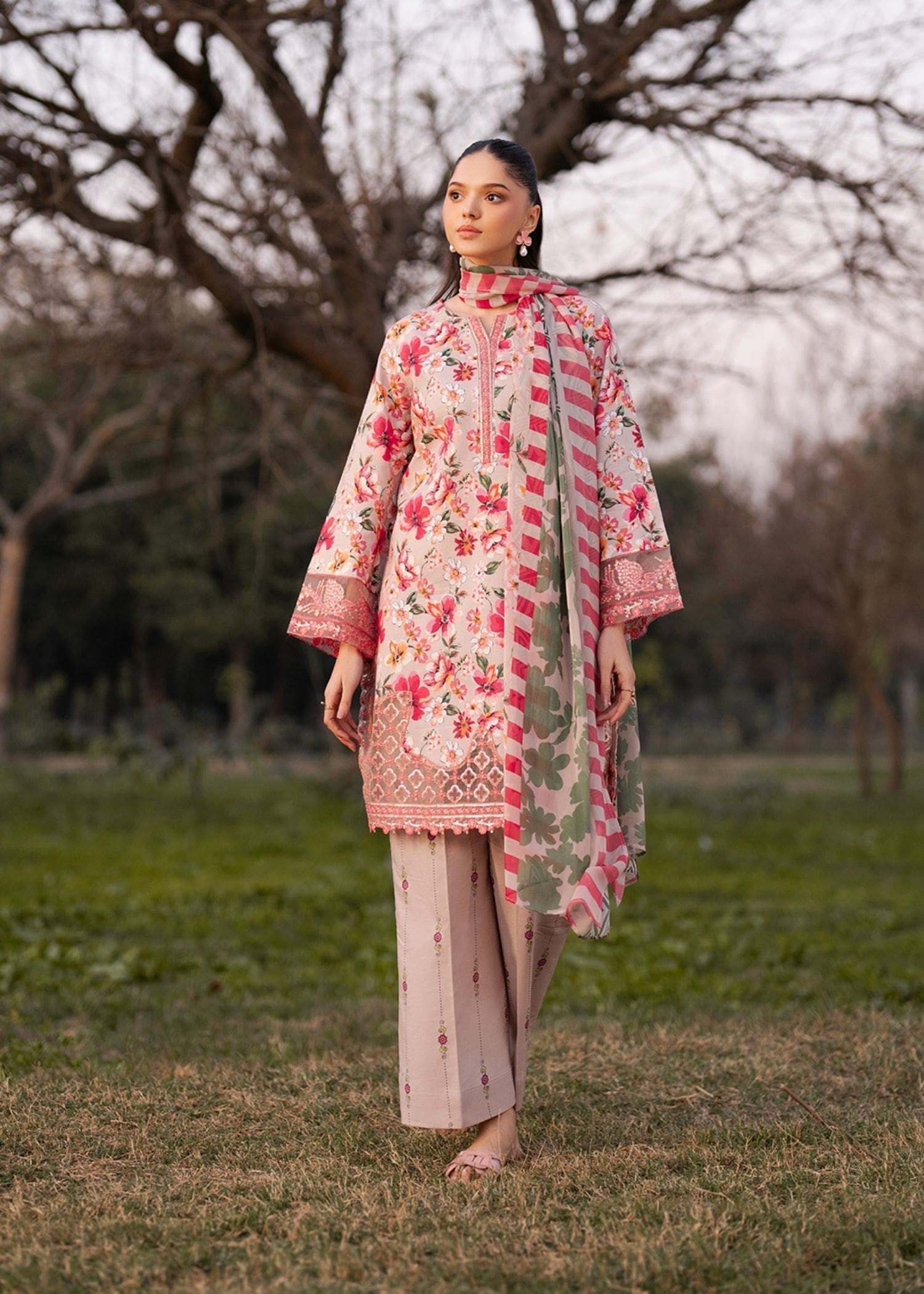 Garnet Clothing Omari Women 2pcs