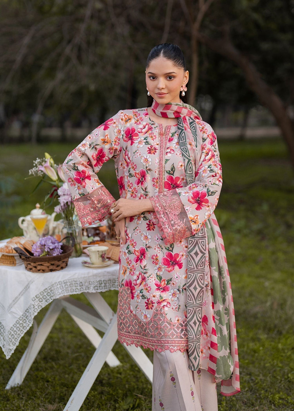 Garnet Clothing Omari Women 2pcs