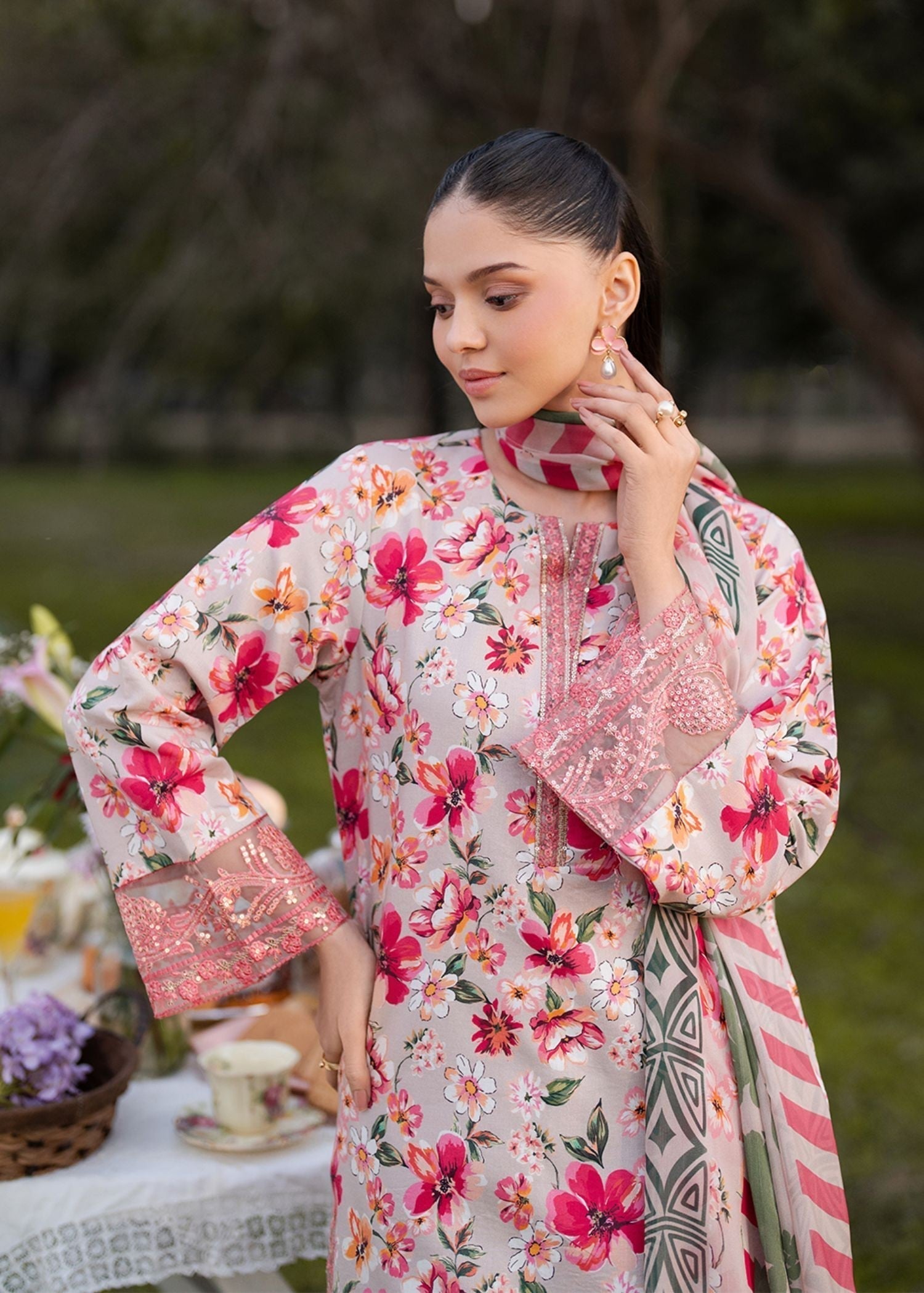 Garnet Clothing Omari Women 2pcs