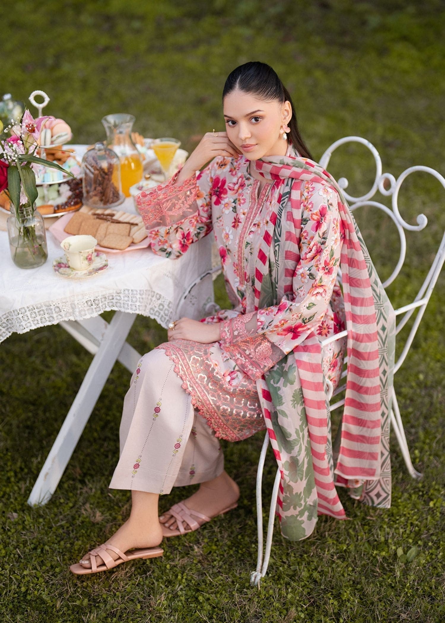 Garnet Clothing Omari Women 2pcs