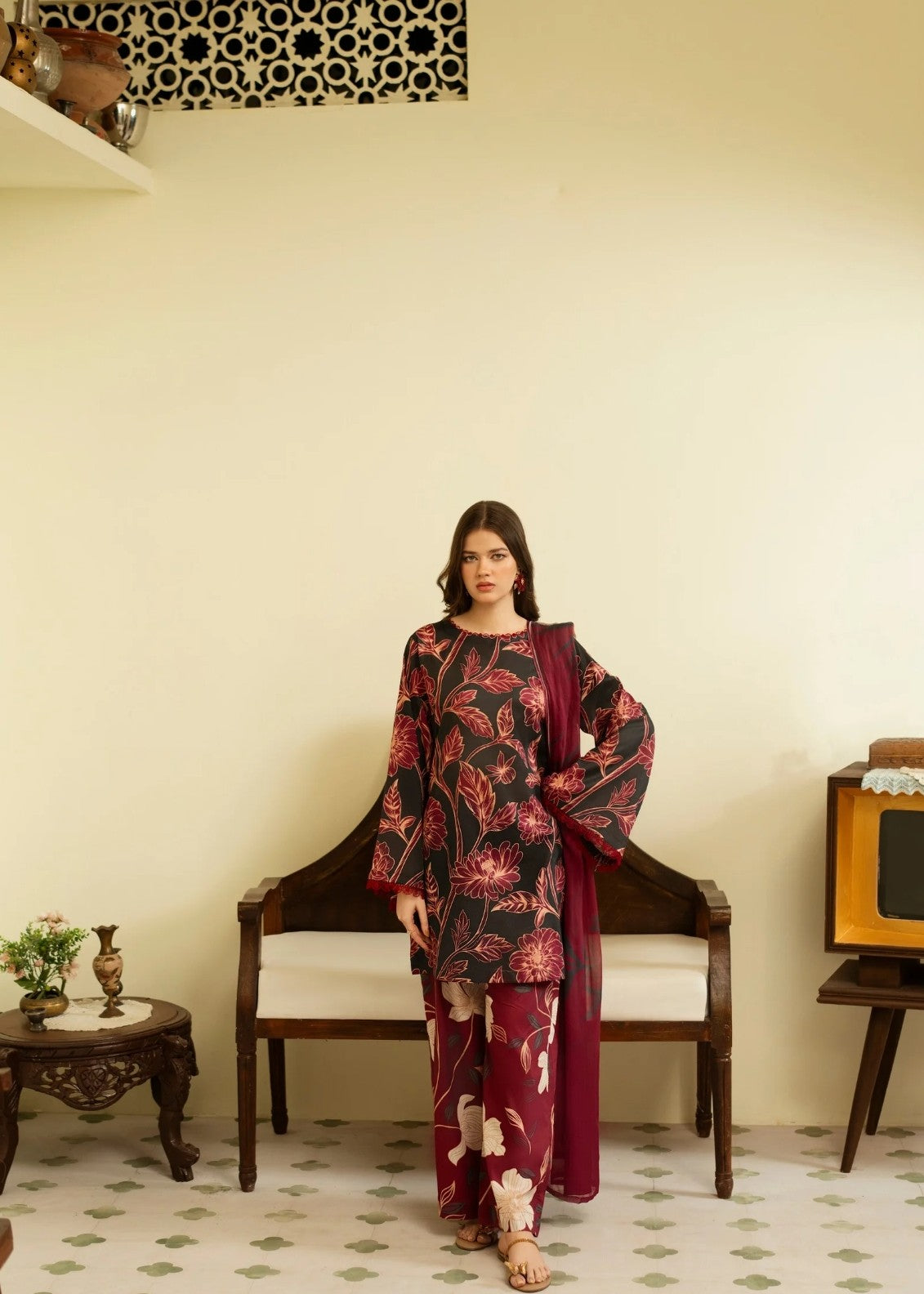 Feathers SAPHIRA Women 3pcs