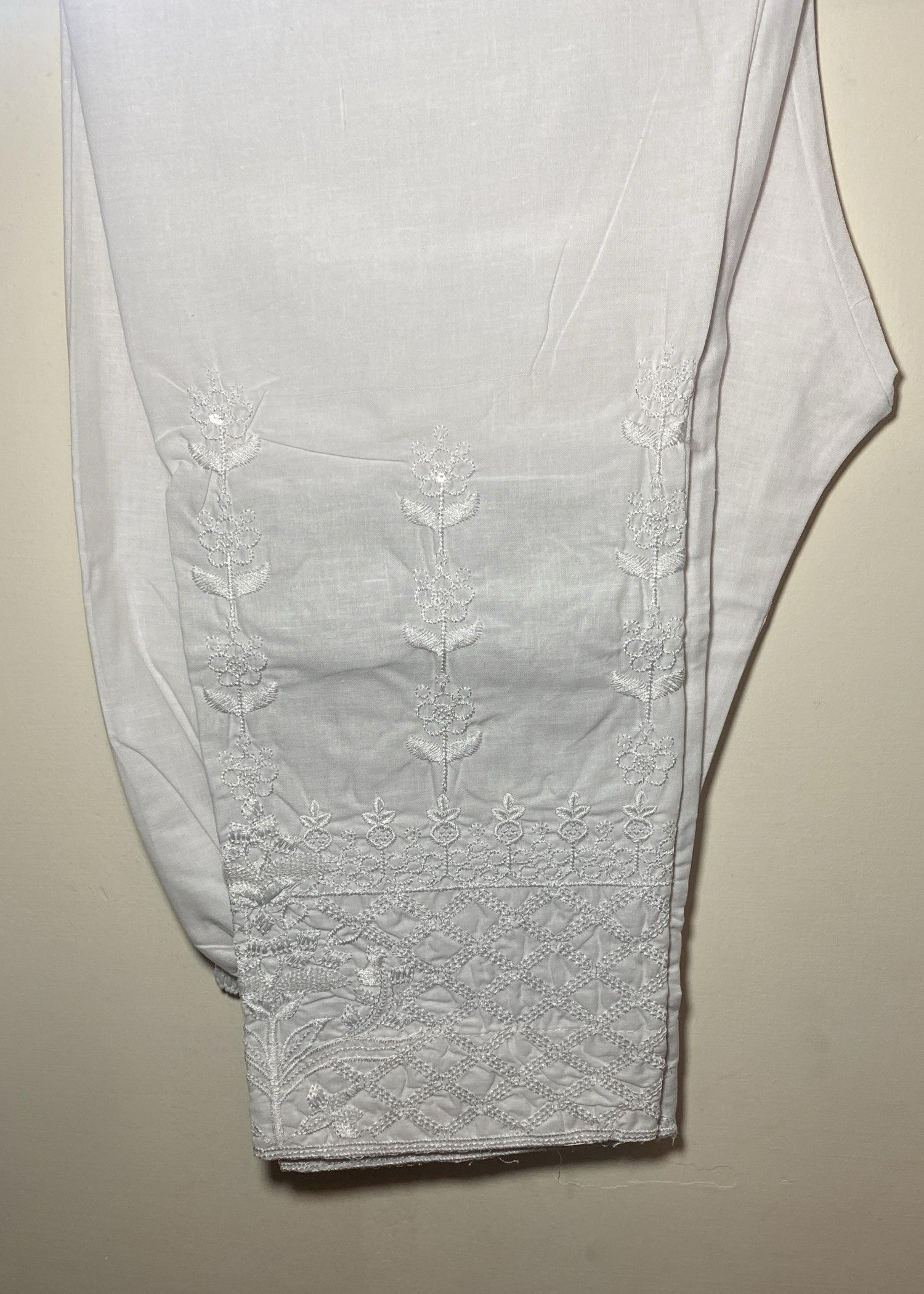 Rangeenz EMBROIDERED CAPRI MIID Women 1pcs