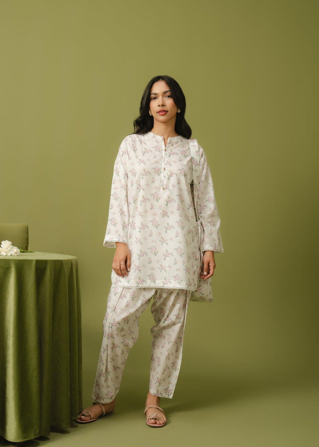 Buzzazi White Floral Printed Suit Women 2pcs