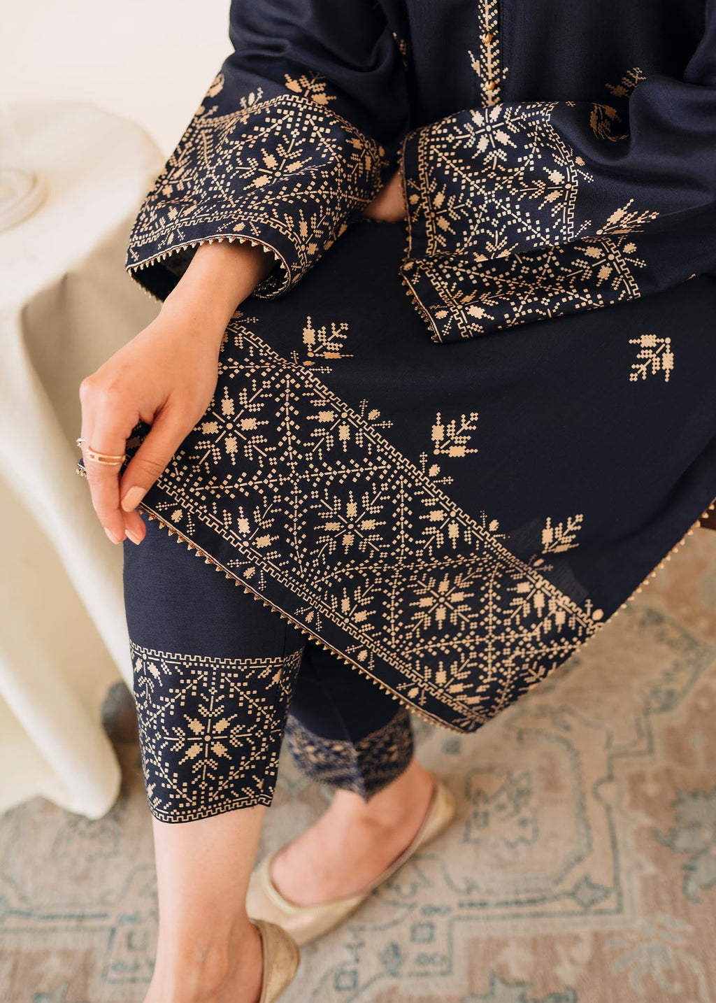 Garnet Clothing Aria Women 2pcs