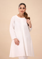 Mhw Classic White Pleated Women 1pcs