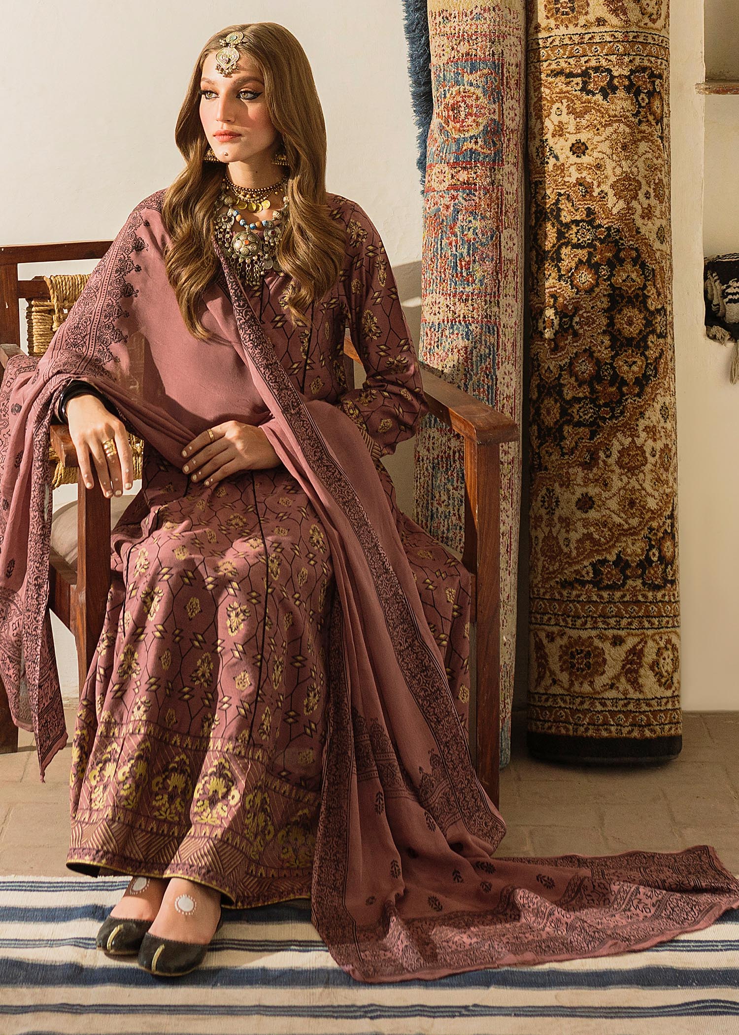 Garnet Clothing Elnaz Women 2pcs