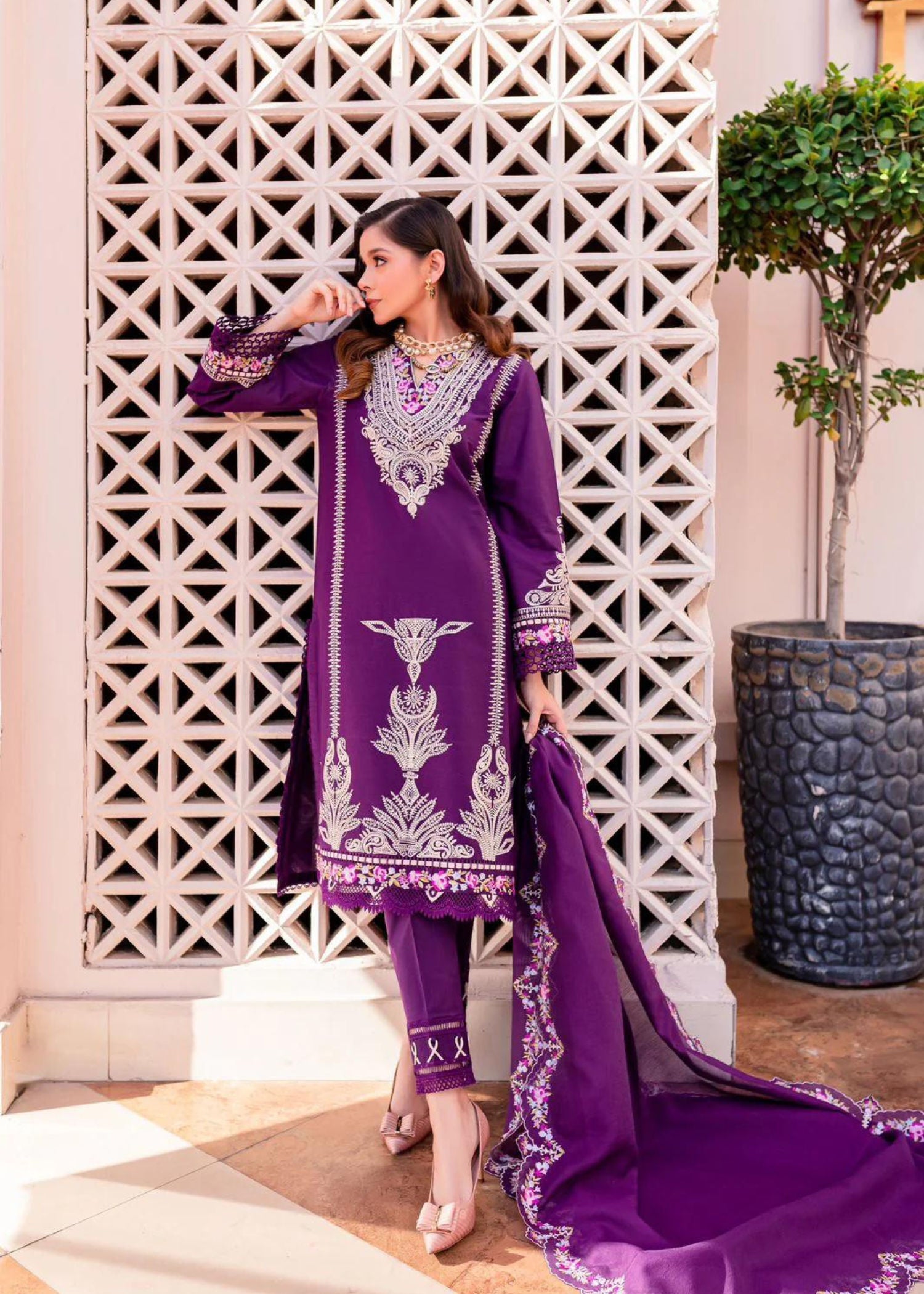 Barae Khanom TIA Women 3pcs