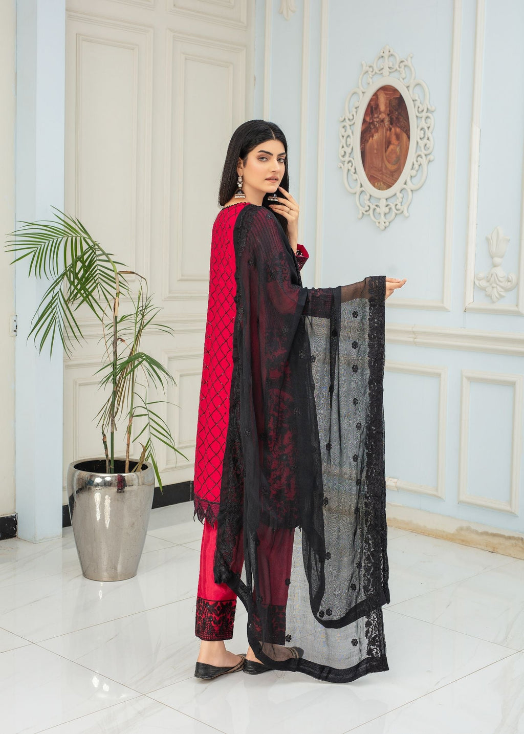 Pehnawa By Bin Akram’s BOLD BLOSSOM IN BLACK CHIFFON Women 3pcs