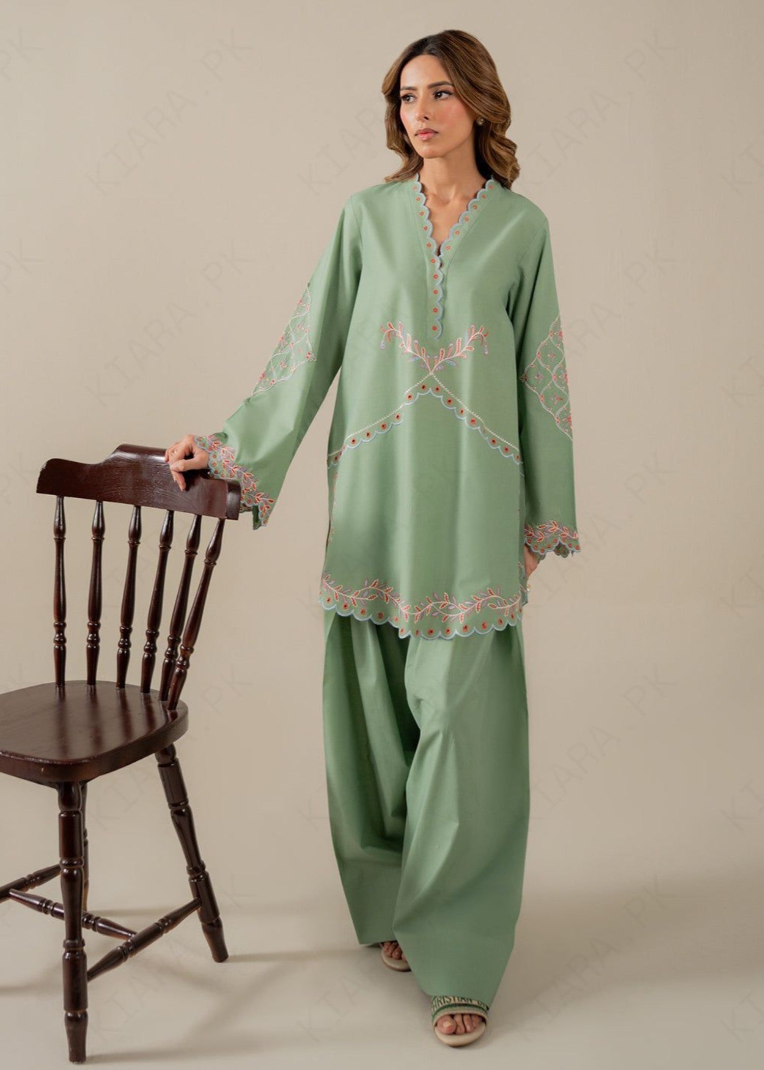 Kiara MOSS Embroidered Set Women 2pcs