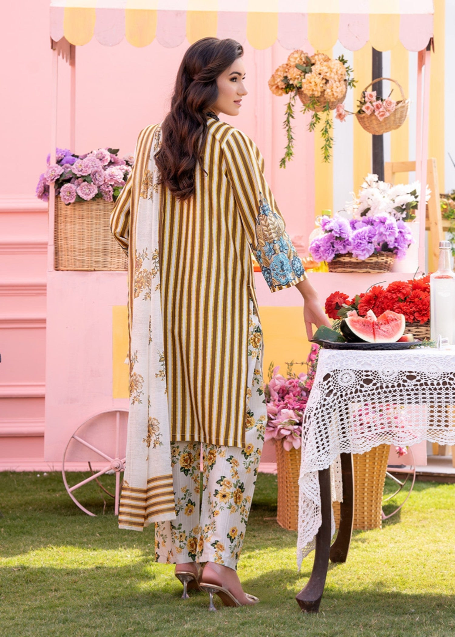 Araish GUL E NAIN STITCHED SUIT Women 3pcs