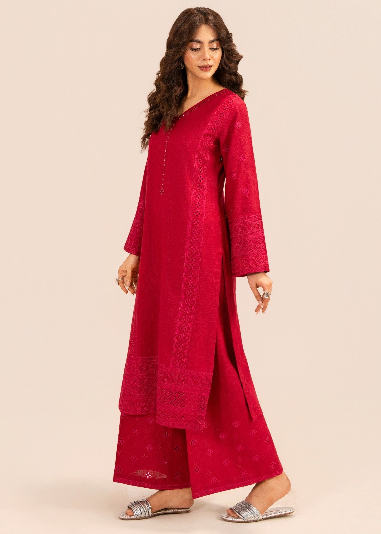 Sahibas By Mirza Aabroo Red Women 2pcs