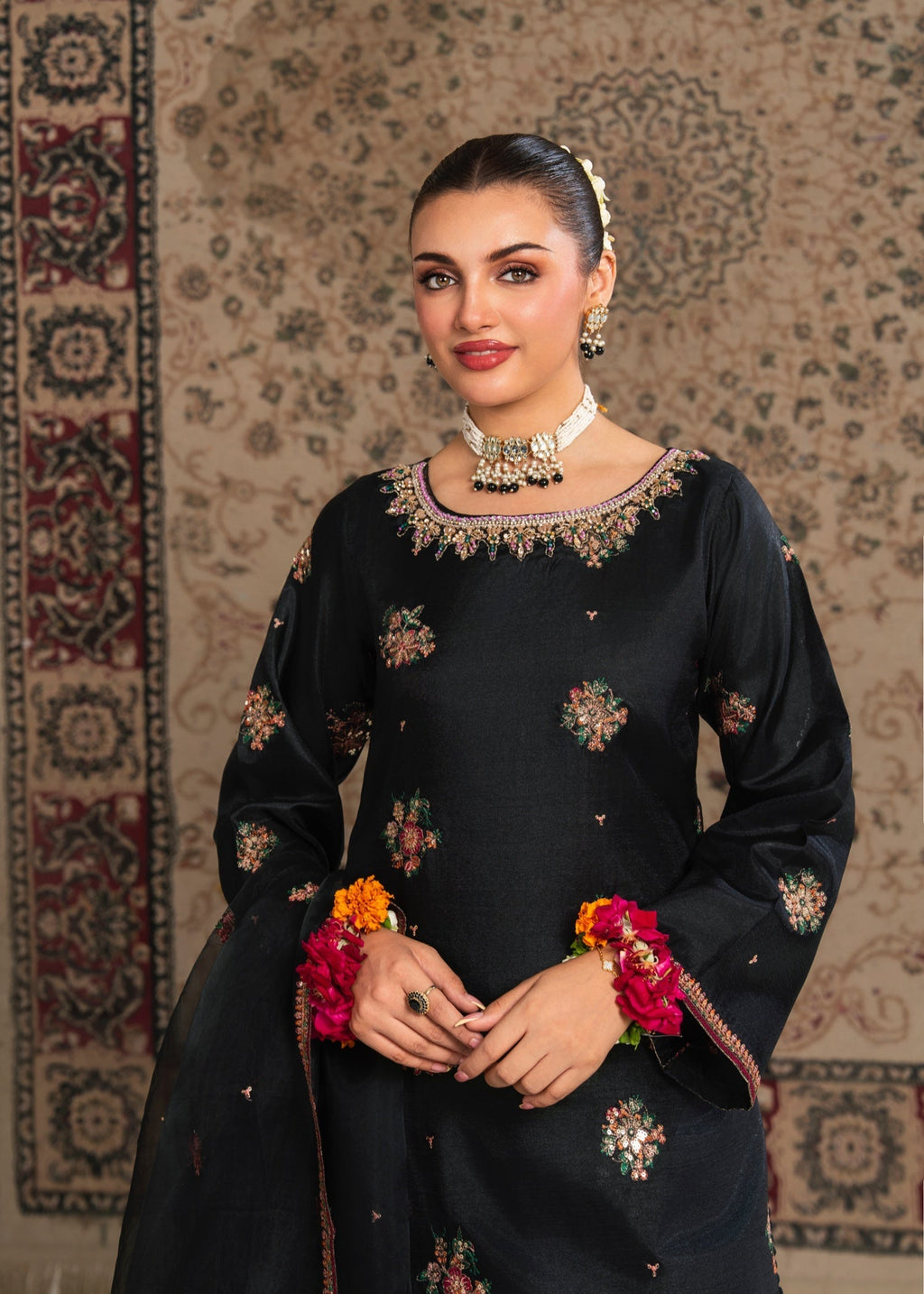 Maira Fashion Black embroided kurta set Women 3pcs