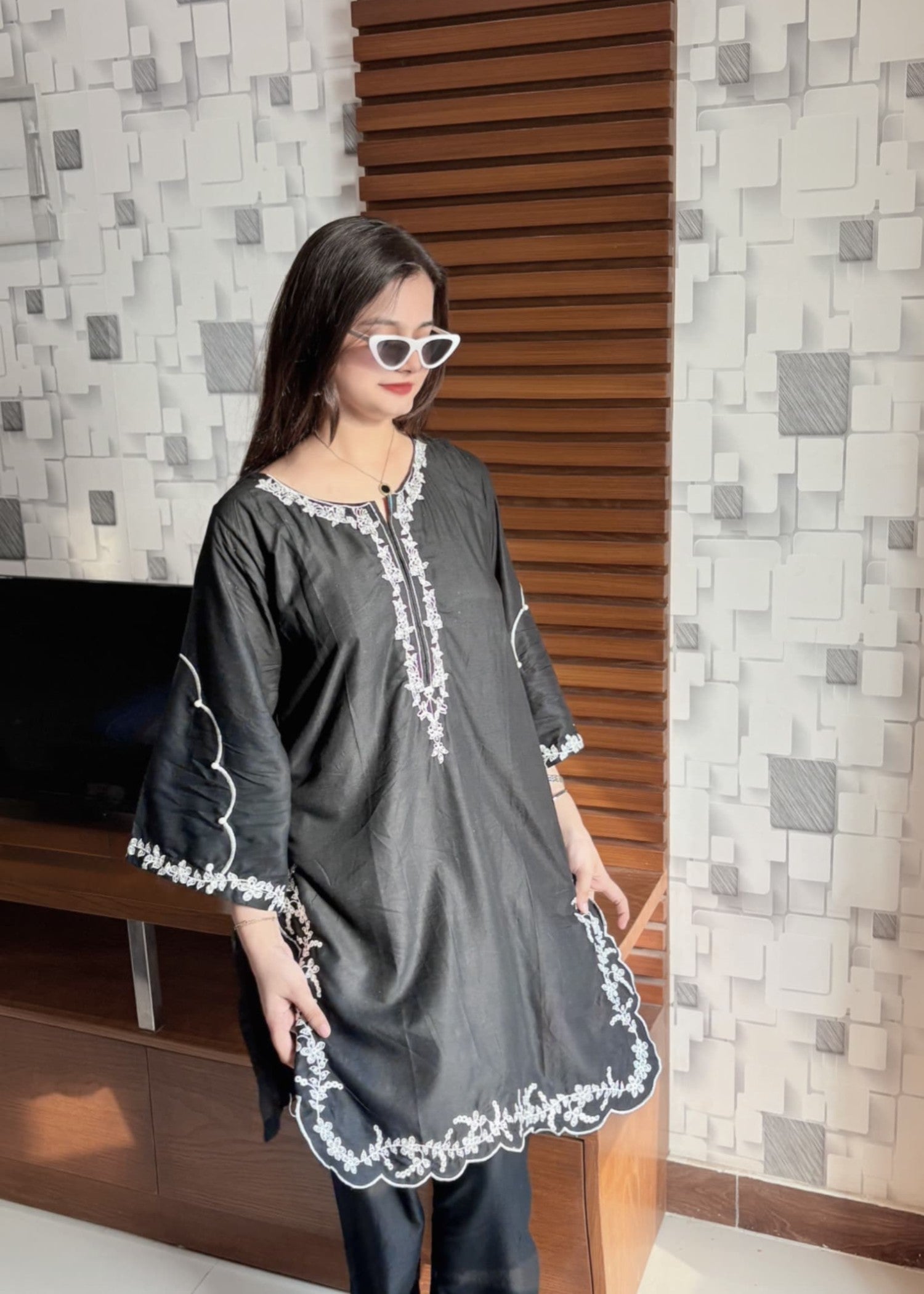Sabahaats Black Linen Cutwork Embroidered Kurti & Trouser Set Women 2pcs