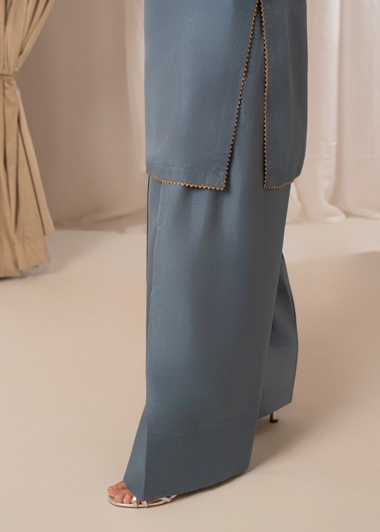 Gulle Eida Farshi Shalwar Women 3pcs