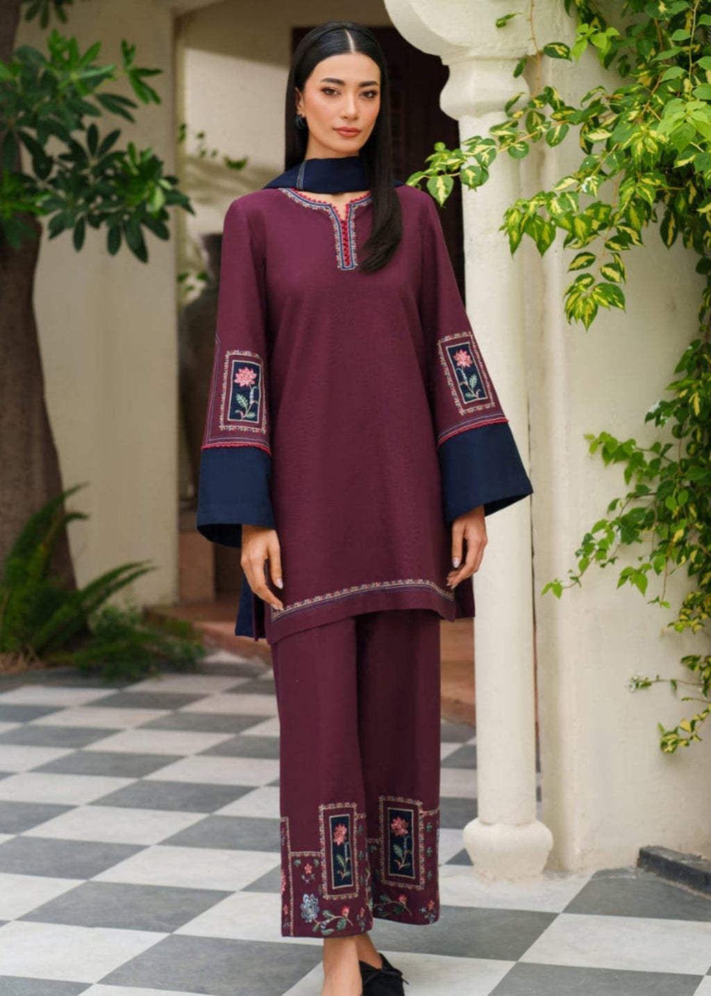 Chaudhary Arts Eris Embroidered Women 3pcs