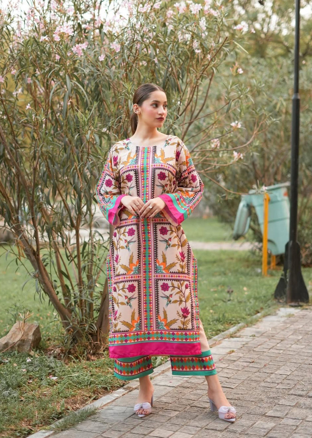 Midway Arts Lvory Women 2pcs