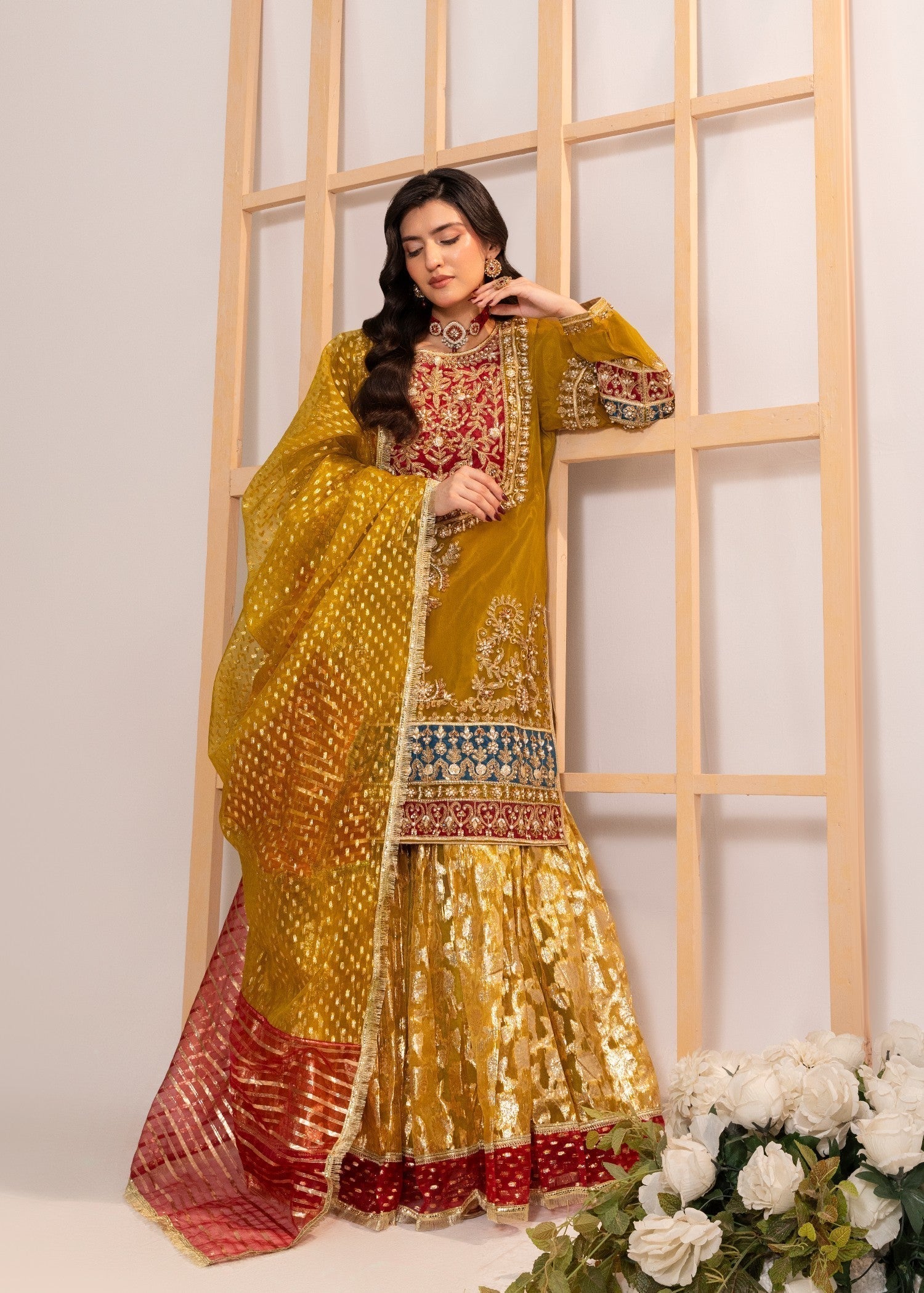 Avira Pret Janaan Women 3pcs