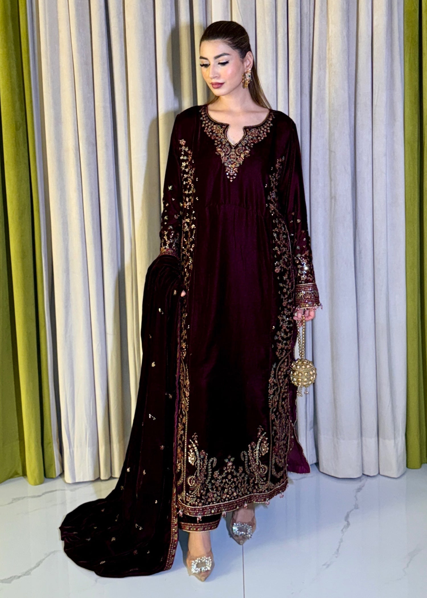 Laal Clothing Velvet V 07 Women 3pcs