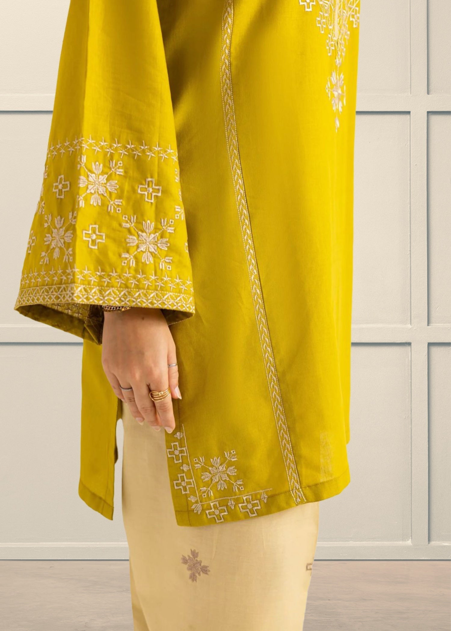 The Turkish Wear Frashia Embroidered Kurta Set Women 2pcs