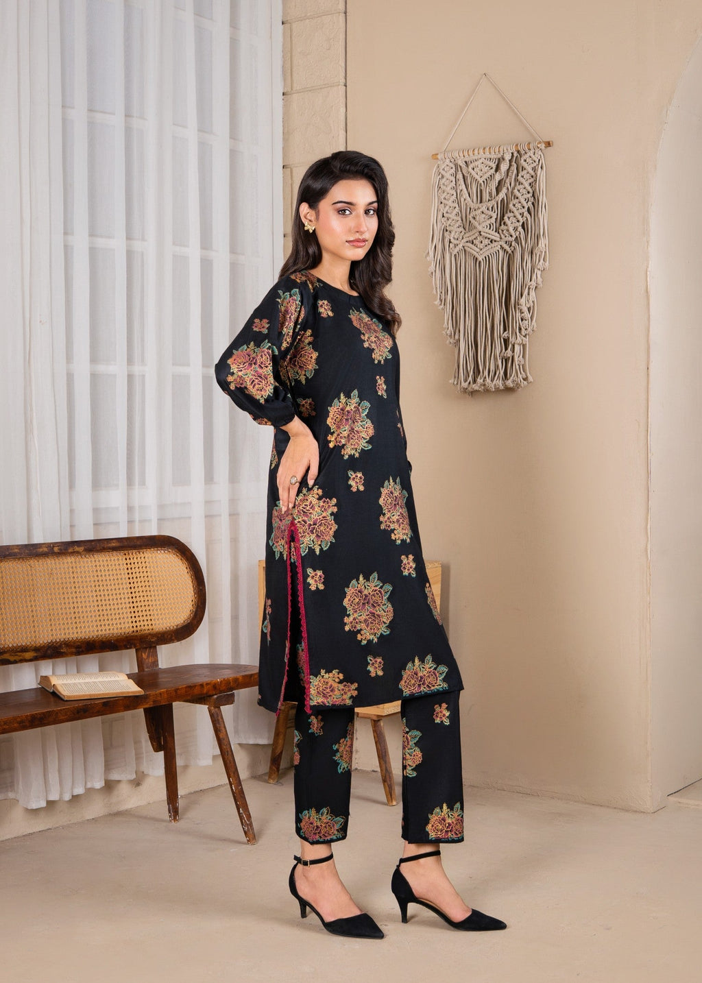 Gulposh Ghulabo (Printed ) Black Women 2pcs