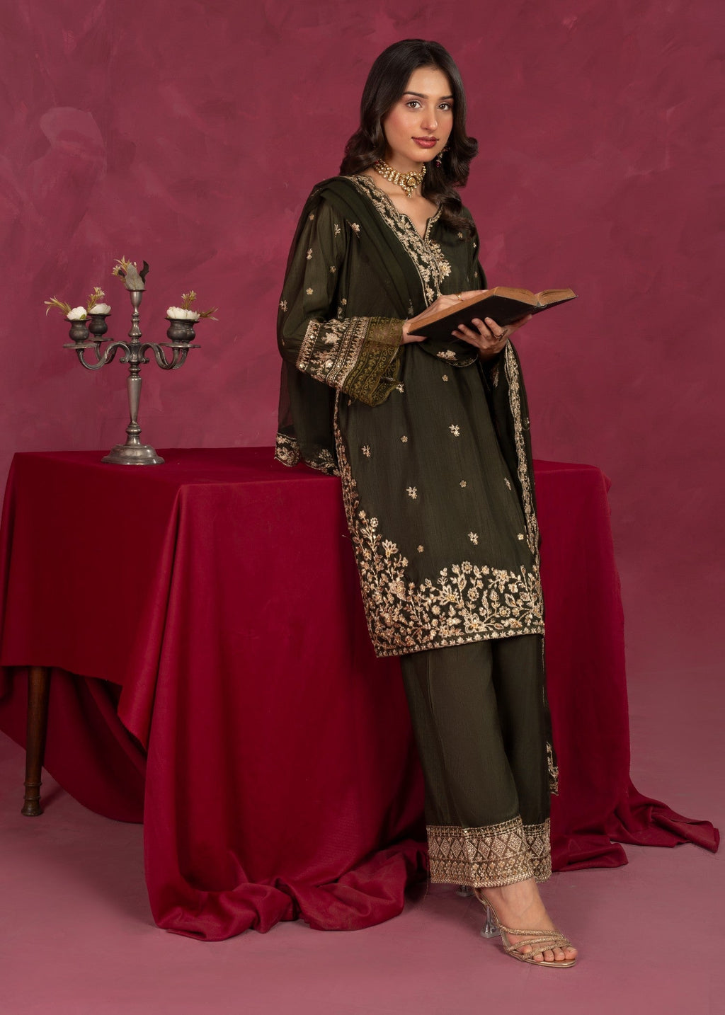 Four Season Boutique JASHAN RAOSILK MHENDI GREEN Women 3pcs