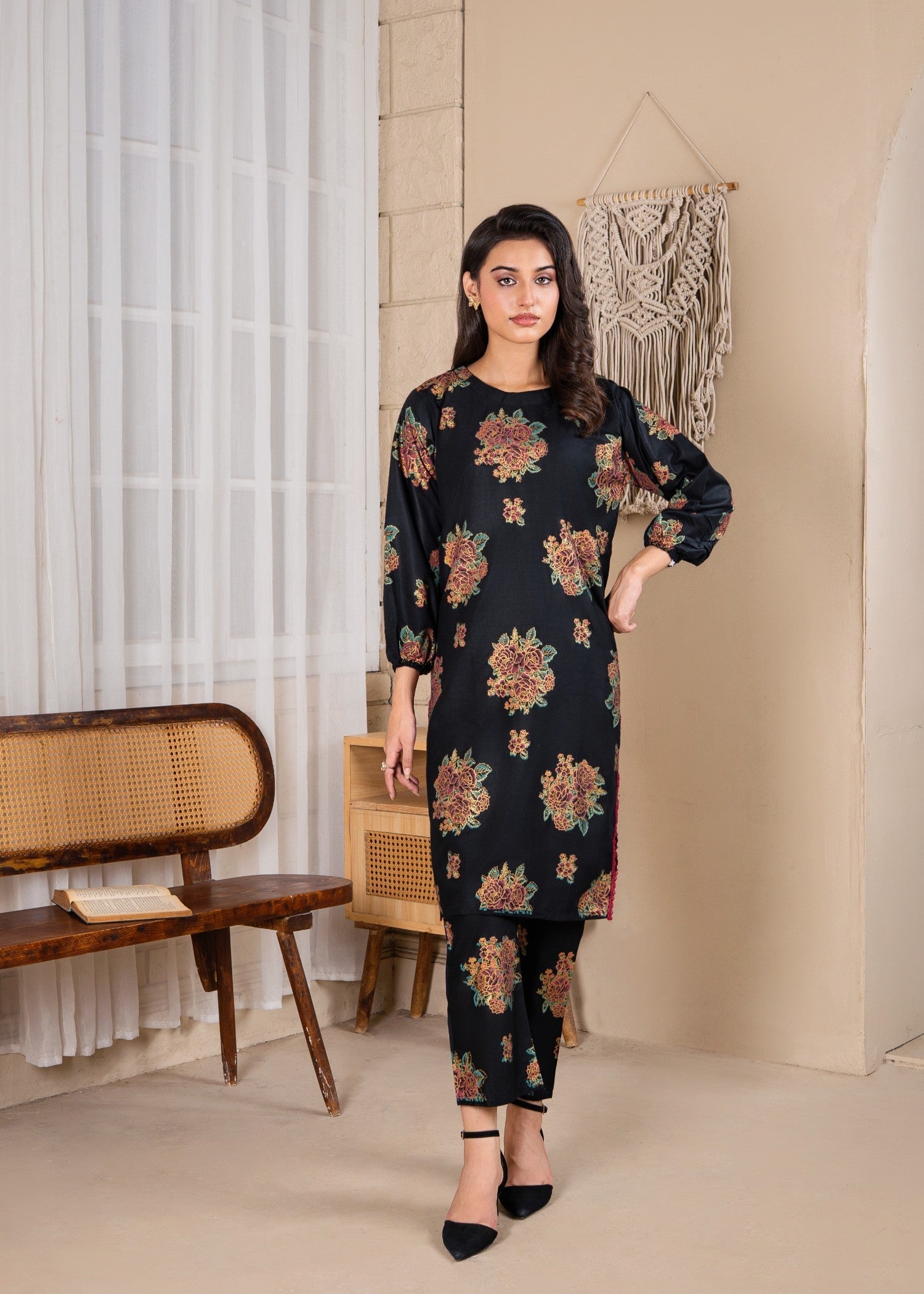 Gulposh Ghulabo (Printed ) Black Women 2pcs