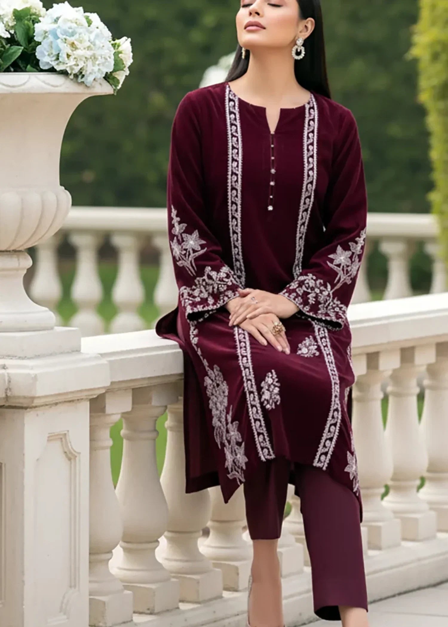 Lakhany Ready to wear Embroidered Velvet Shirt (LG RL 0336 W EMB 1P) Women 1pcs