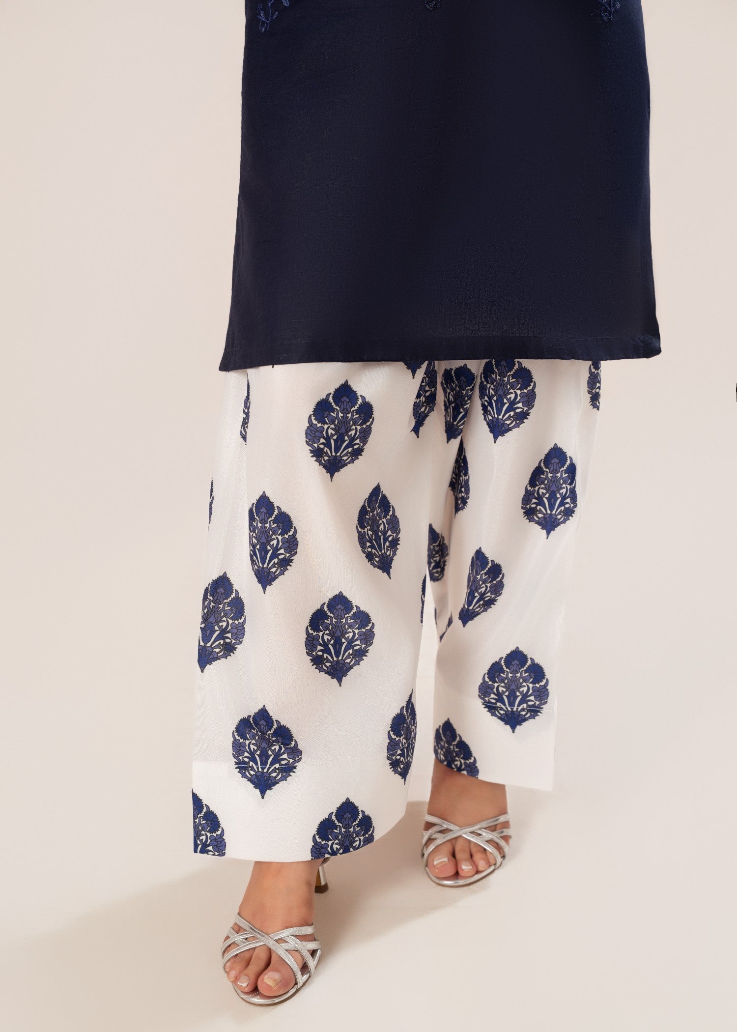 Stylish Collection SALINA Women 3pcs