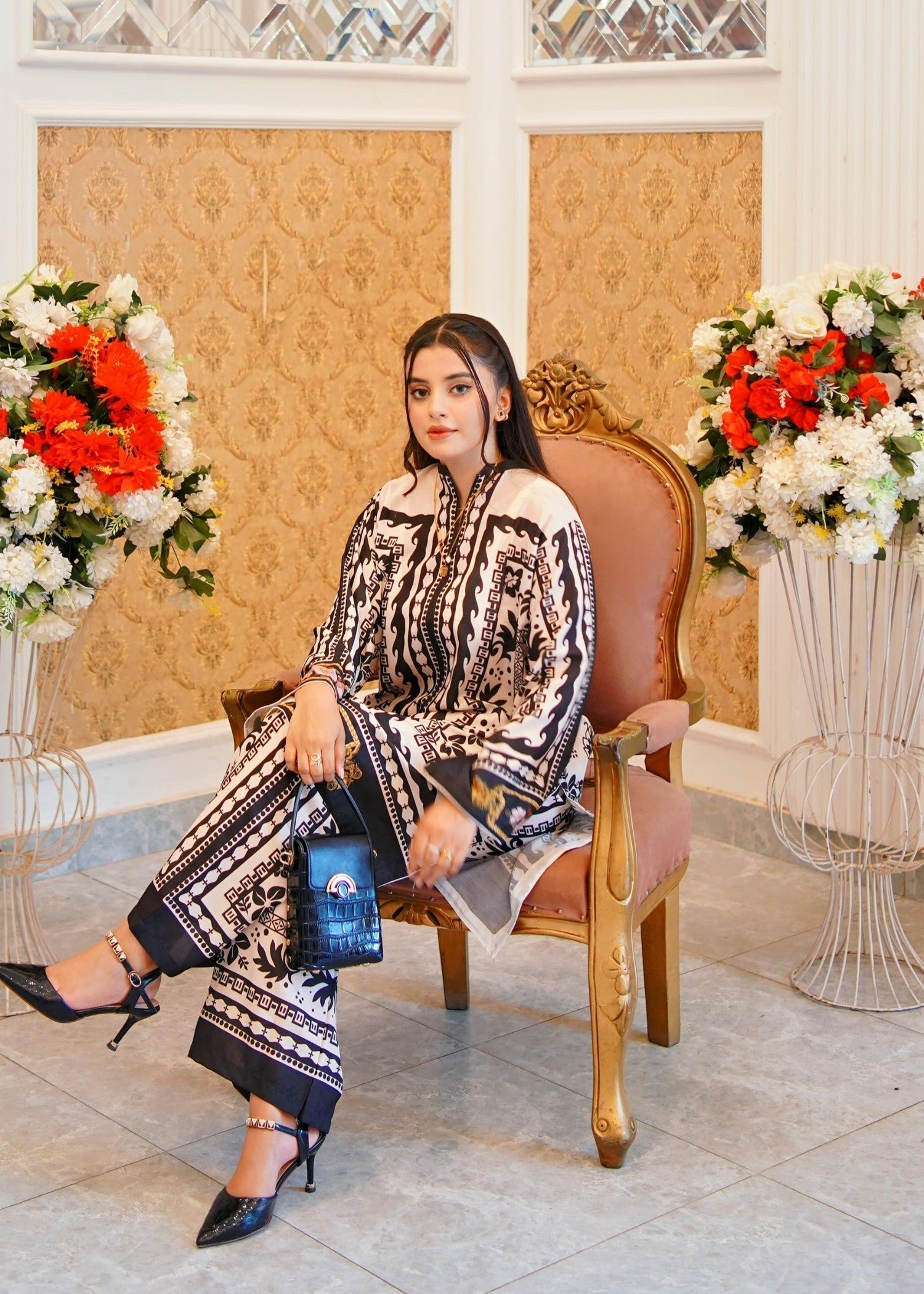 Midway Arts BLACK BEIGN coord Women 2pcs