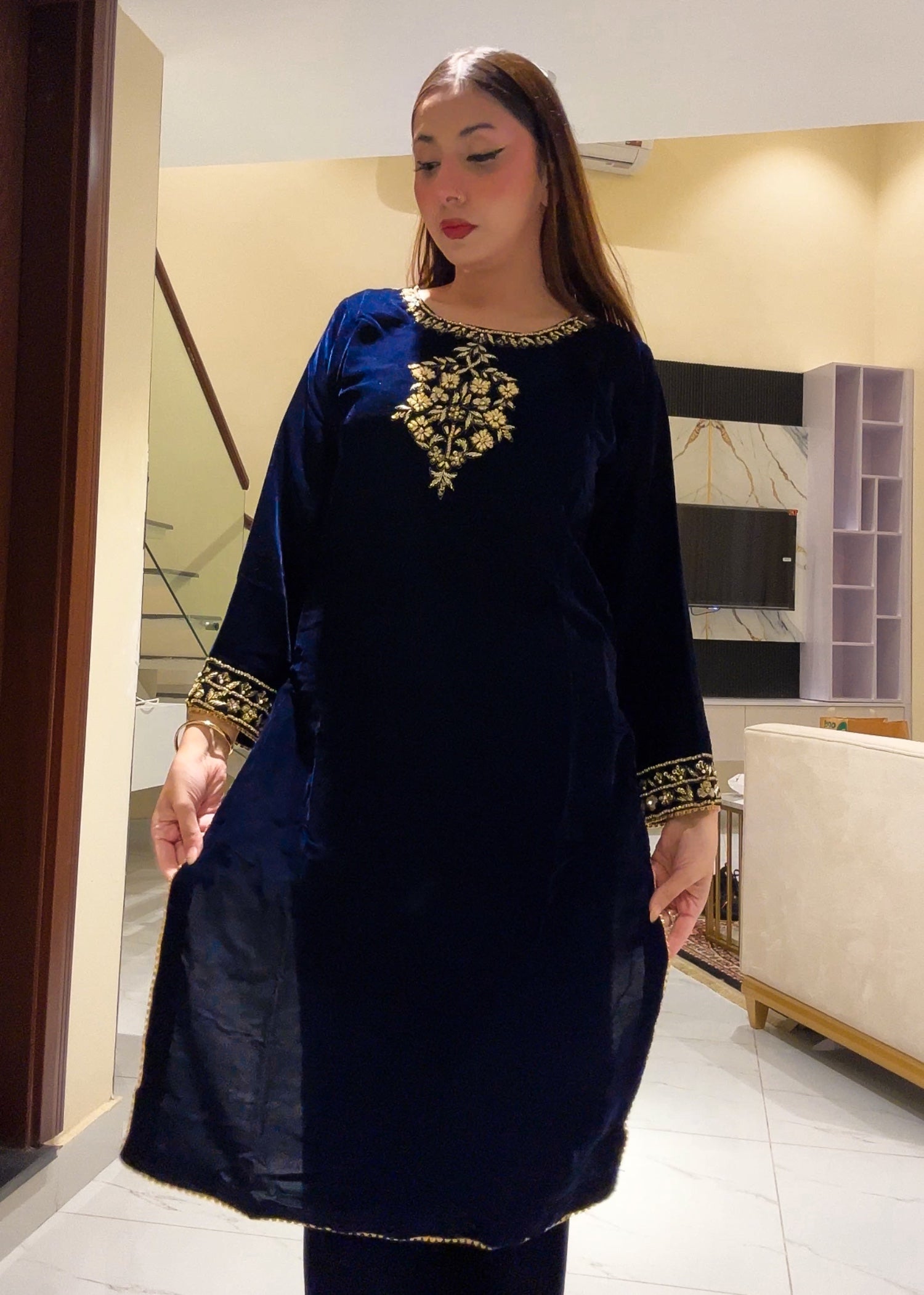 Laal Clothing Velvet V 05 Women 2pcs