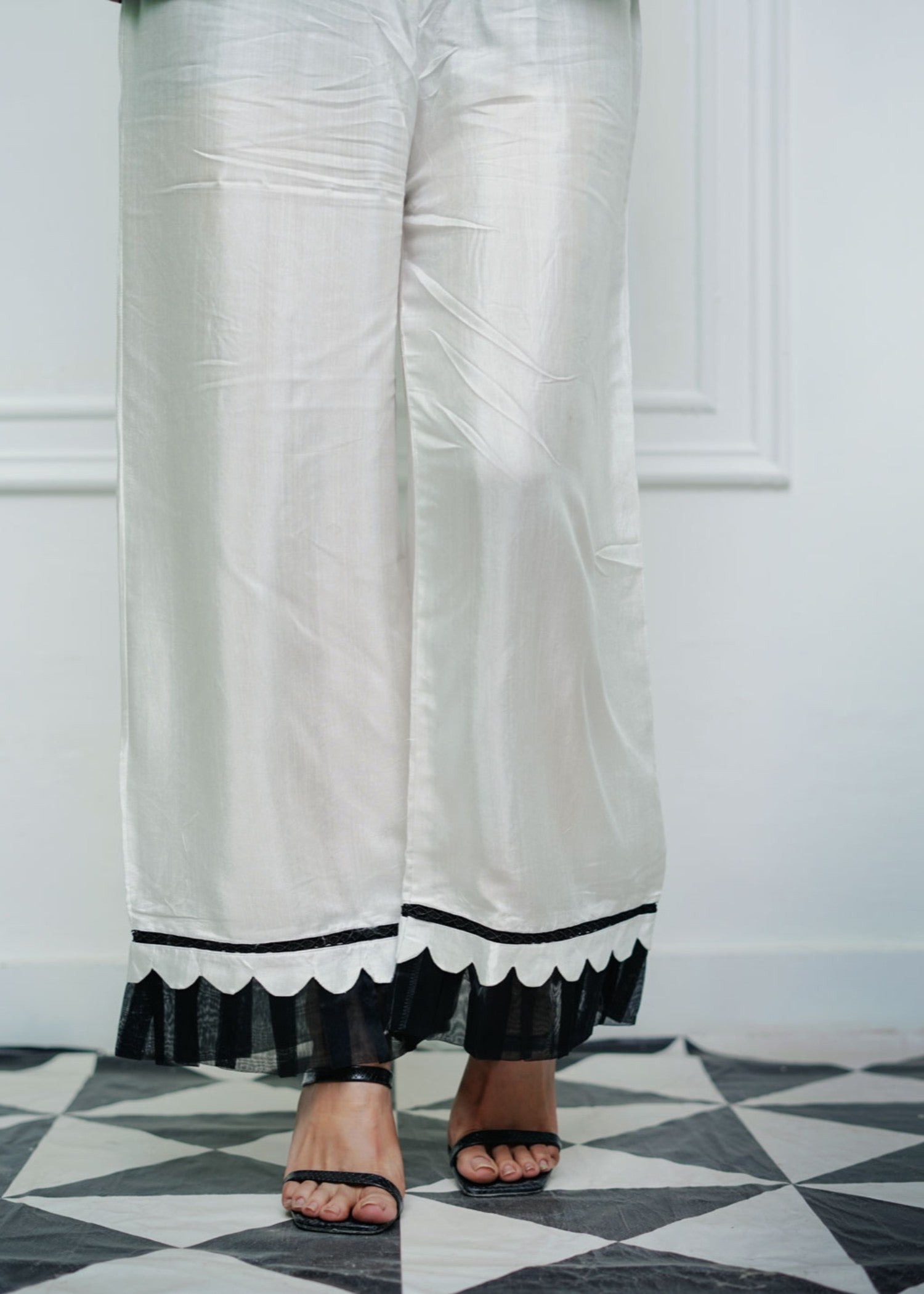 Tng (The Next Generation) Trouser | Silk | white Women 1pcs