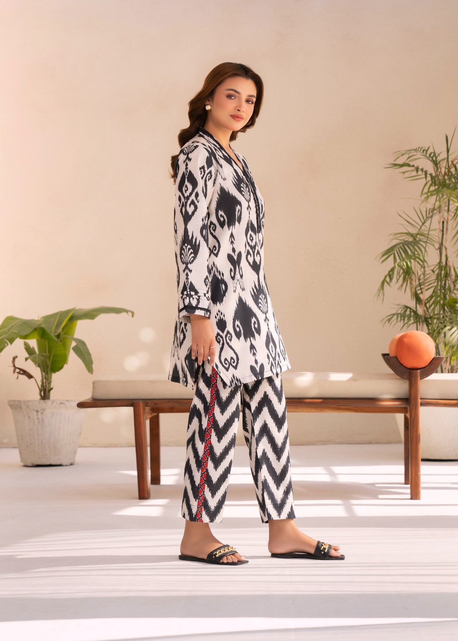 Noosh Monochrome Muse Women 2pcs