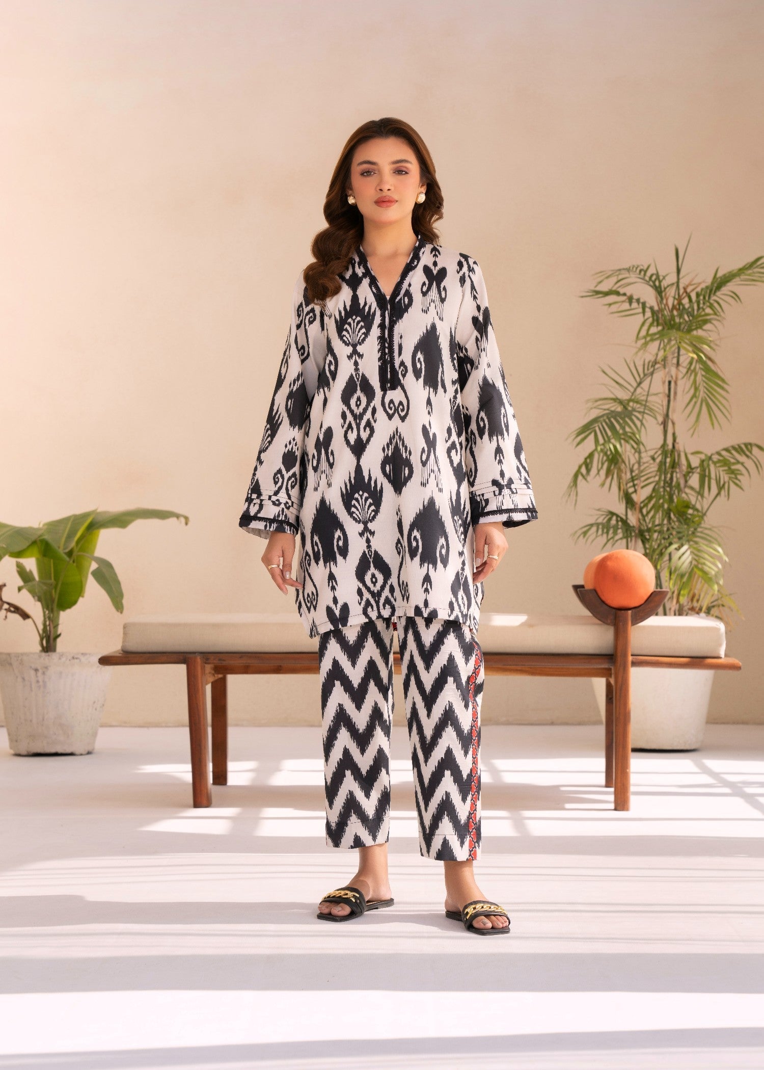 Noosh Monochrome Muse Women 2pcs