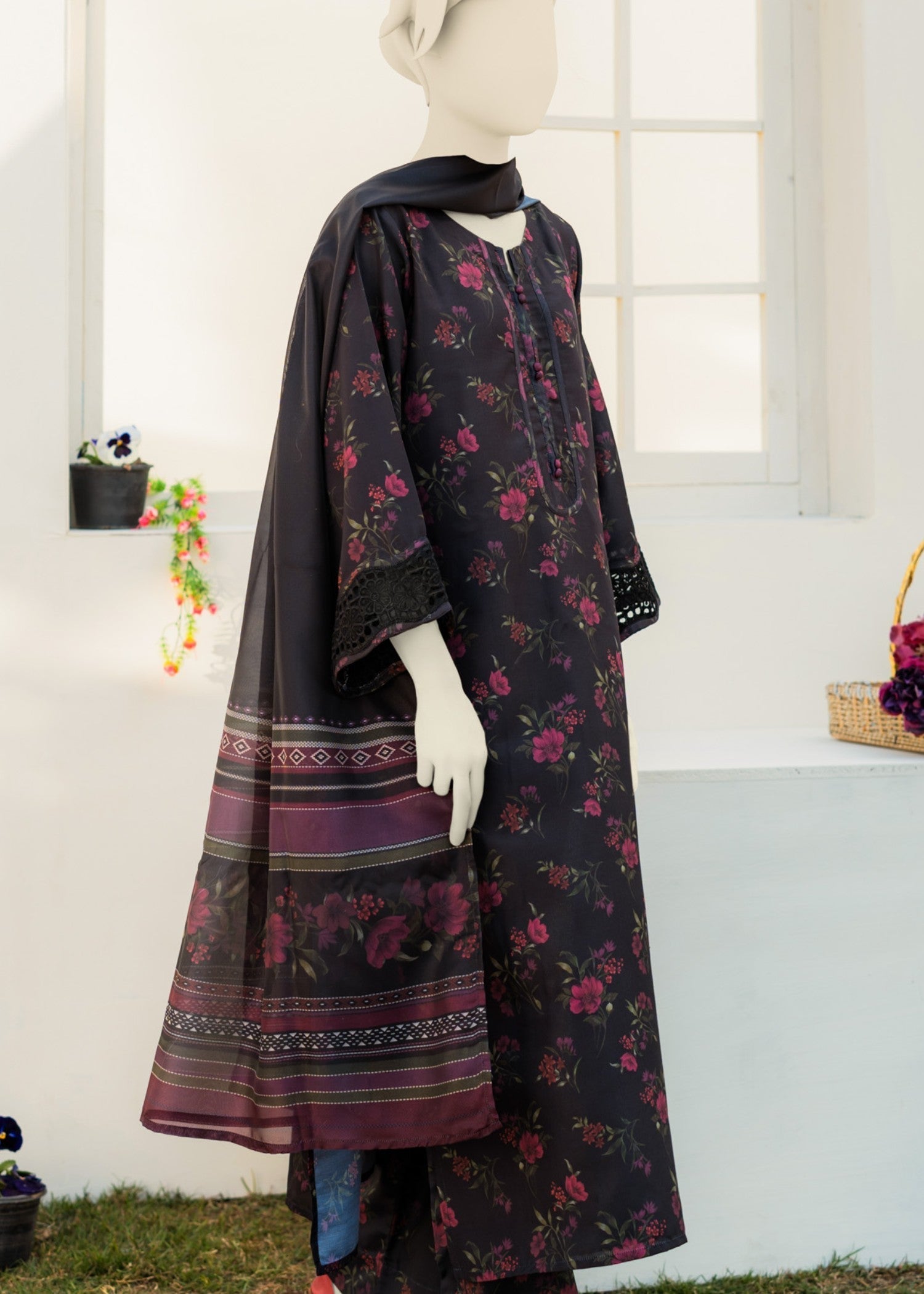 Zaira and Mahnoor Jazmine suit Women 3pcs