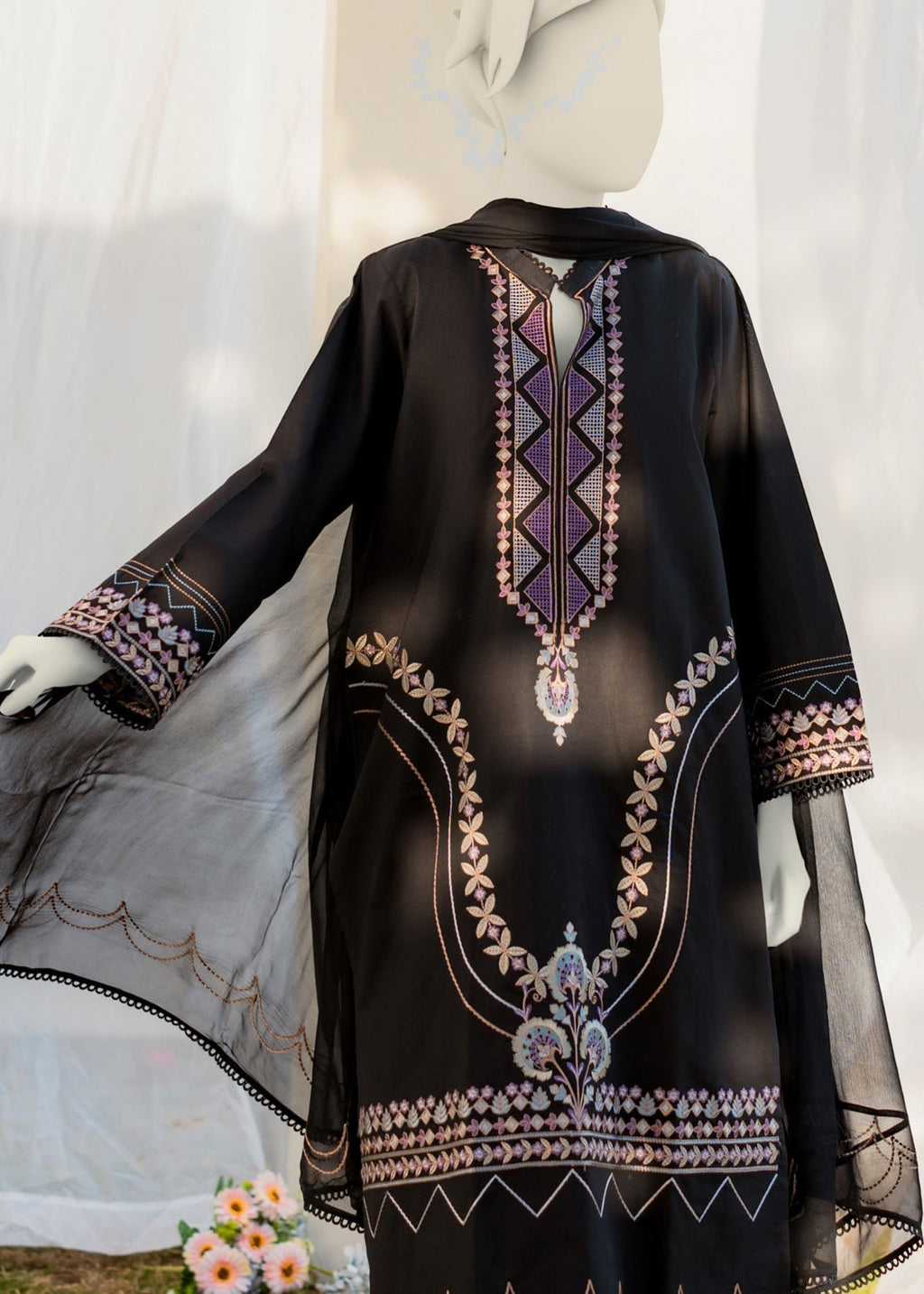 Zaira and Mahnoor Kashmir suit Women 2pcs
