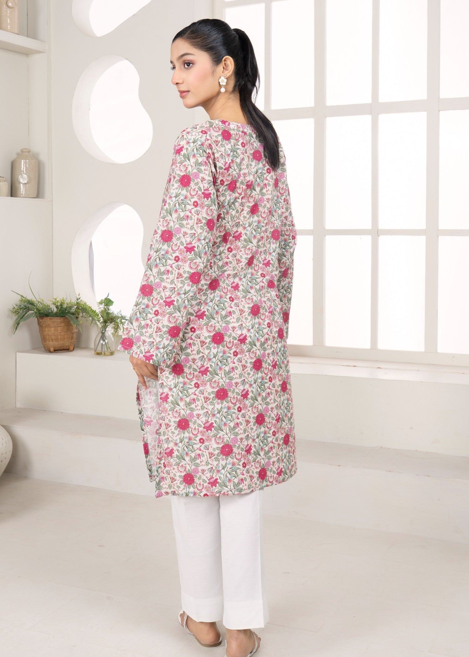 Meem Designs Beige Kurta Women 1pcs