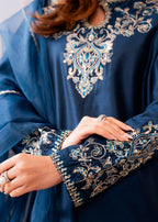 Kross Kulture Embroidered Lawn Suit 01706 Women 3pcs