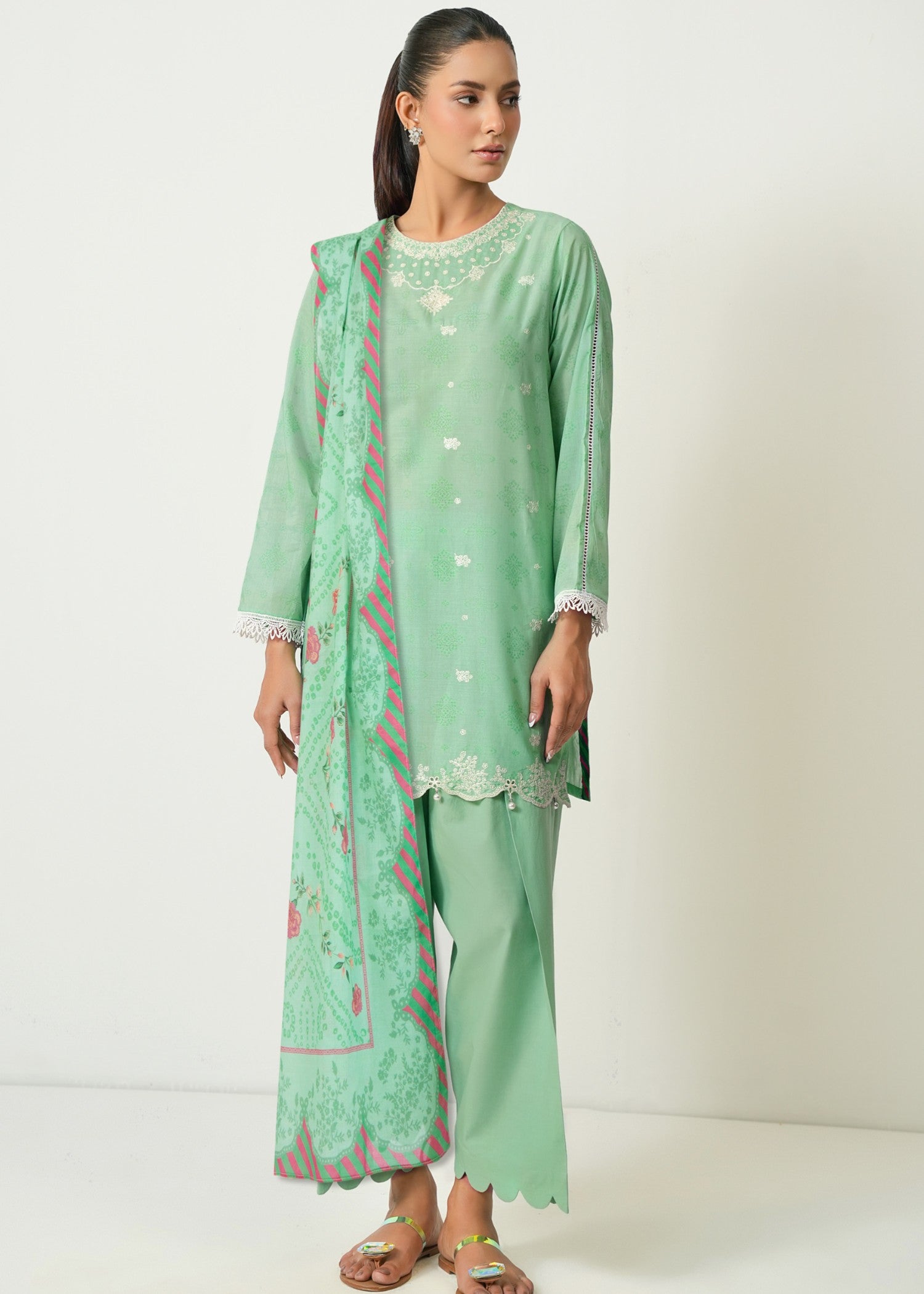 Zeen Stitched Embroidered Lawn Suit WLM35468 Women 3pcs