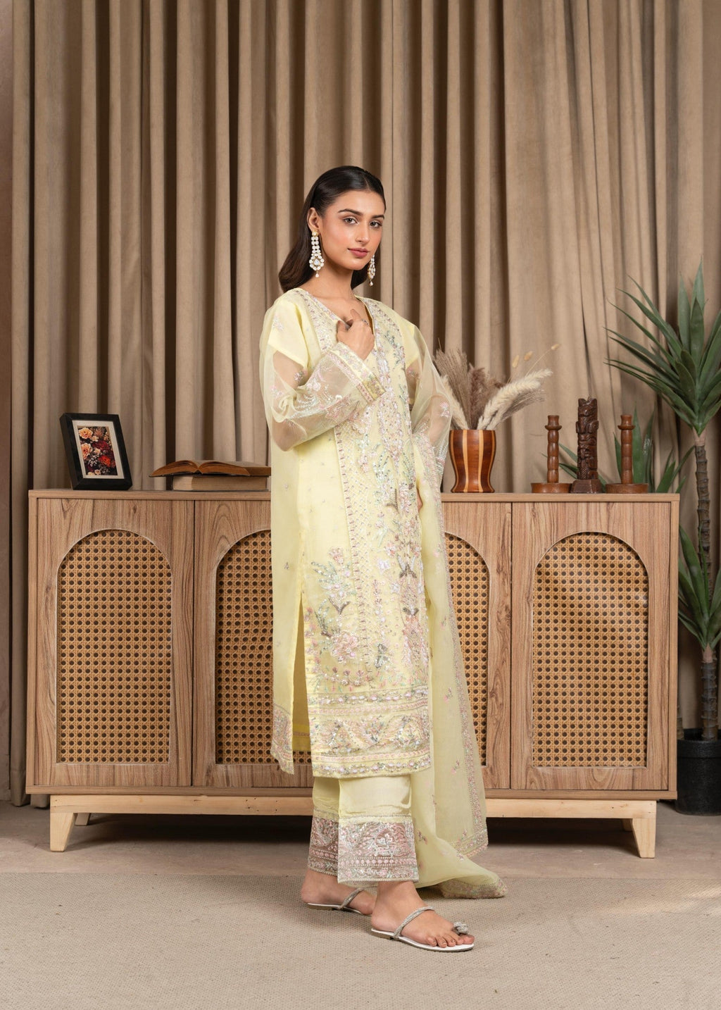 Fatima Noor’S Collections Psd 24 2 Women 3pcs