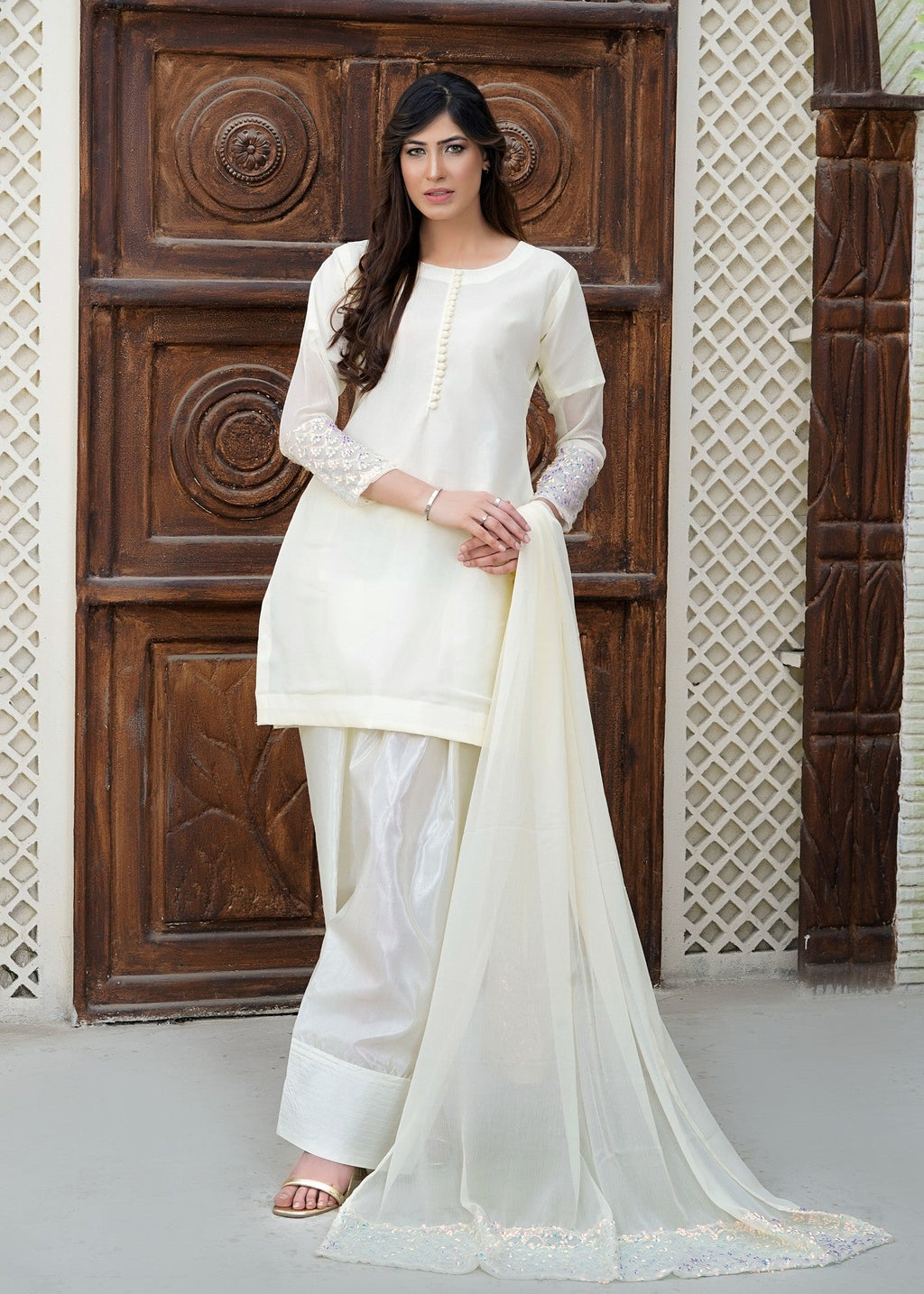 Miss & Mrs Farshi shalwar whit Women 3pcs