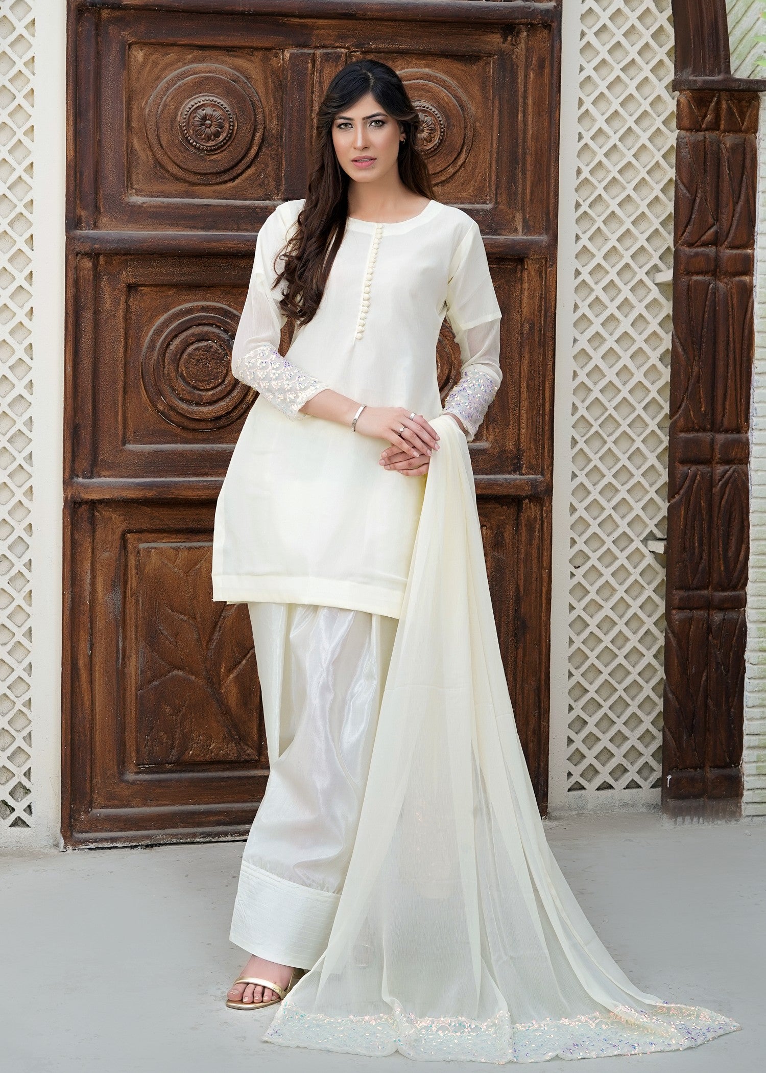 Miss & Mrs Farshi shalwar whit Women 3pcs