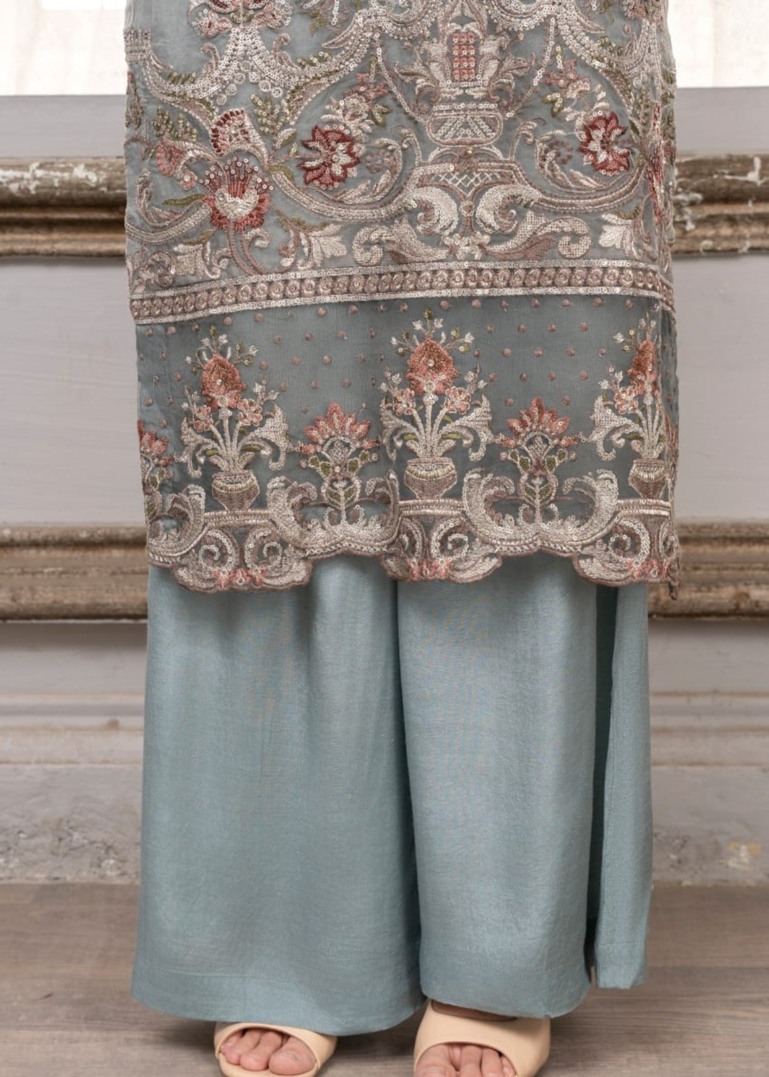 Solo Outfits Dhanak 6 Women 3pcs